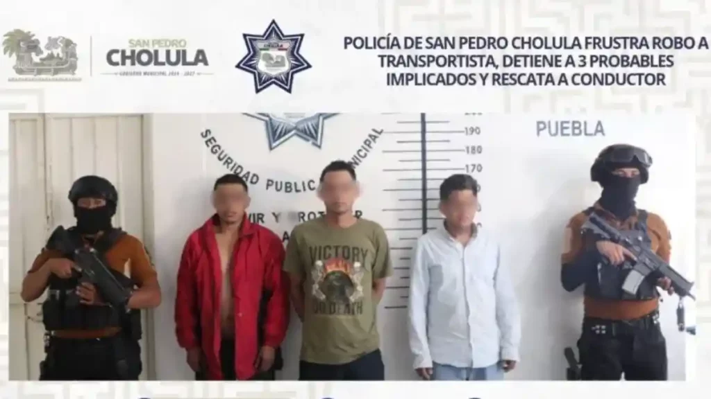 Policía de San Pedro Cholula frustra robo a transportista, detiene a 3 probables implicados y rescata a conductor