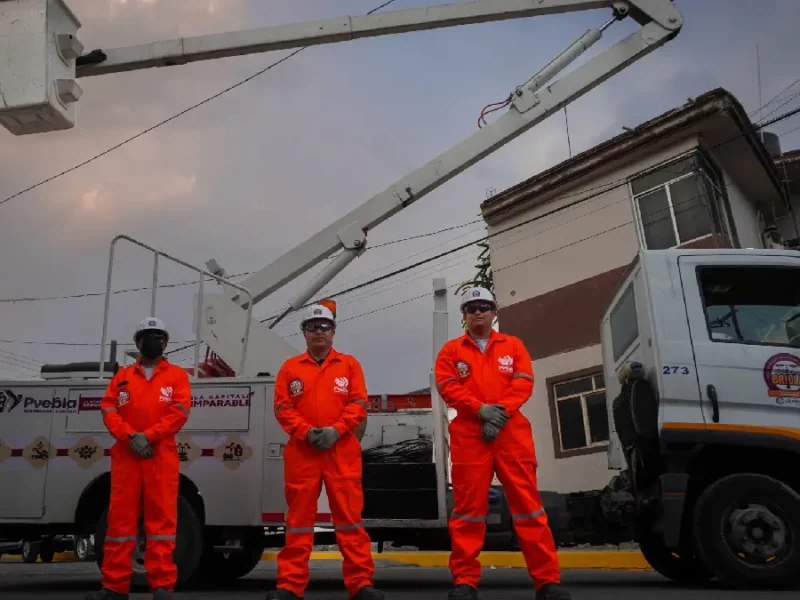 Nueva iluminación LED llega a la colonia Miguel Hidalgo, gracias Puebla Brilla