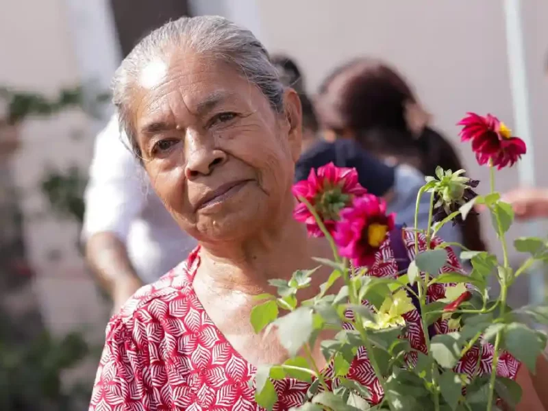 Conmemora Lupita Cuautle el Día de la Madre Tierra con jornada de adopción de árboles