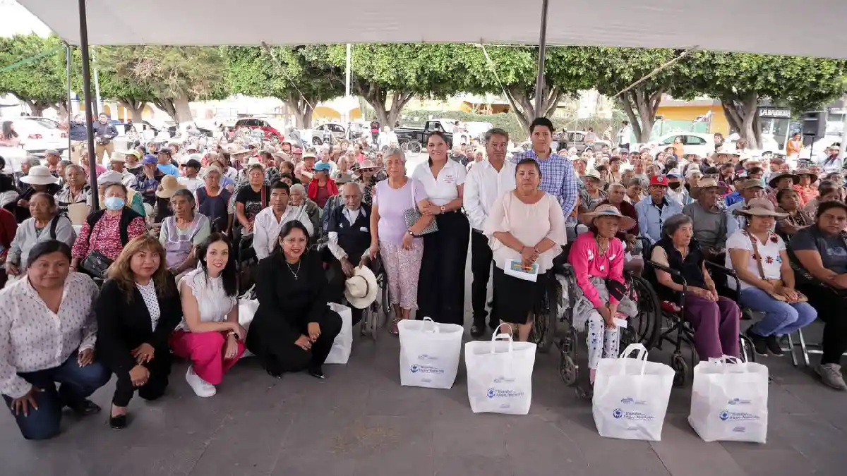 Fortalece Lupita Cuautle la alimentación de las familias sanandreseñas