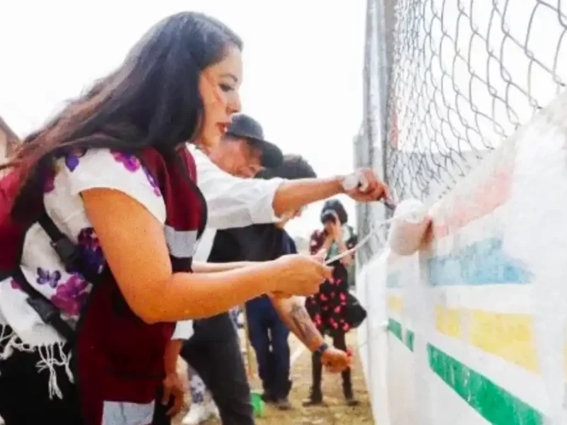 Tonantzin Fernández, en coordinación con el Gobierno del Estado, fortalece la participación ciudadana con faenas comunitarias en juntas auxiliares de Cholula