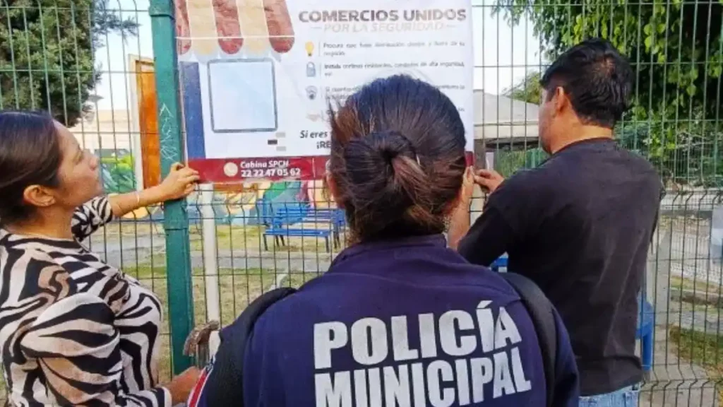 Policía de San Pedro Cholula inicia el Programa “Comercios Unidos por la Seguridad” en Santiago Momoxpan