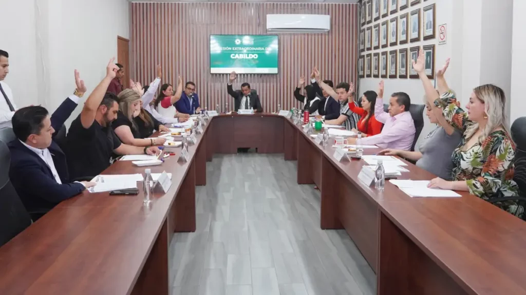 Cabildo aprueba las reglas de operación para la entrega de calentadores solares del programa "Cadena de vivienda 2025"