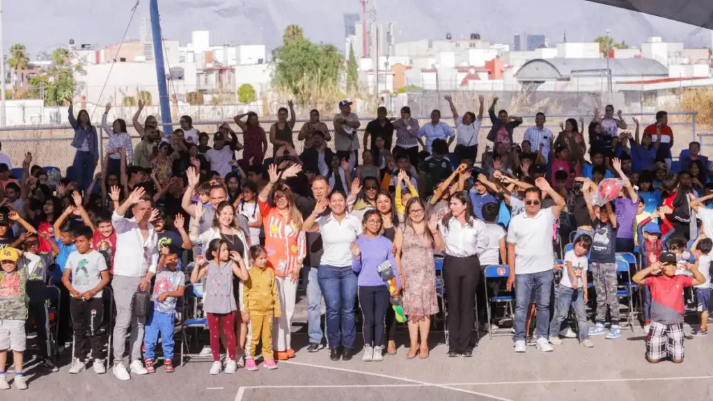 Celebra Lupita Cuautle a la niñez sanandreseña en Escuelas Deportivas