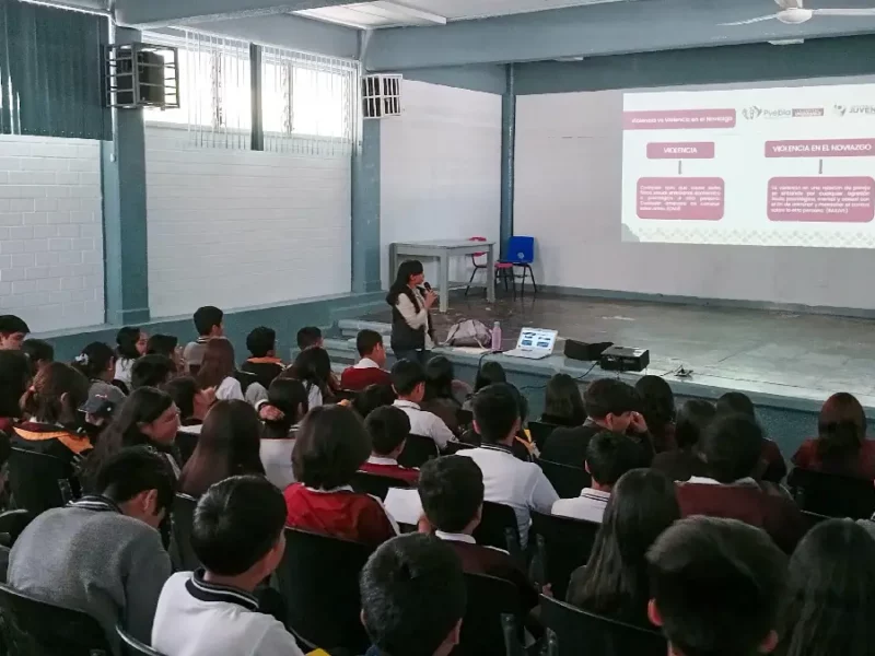 Promueve Gobierno de la Ciudad relaciones sanas entre jóvenes a través de conferencias