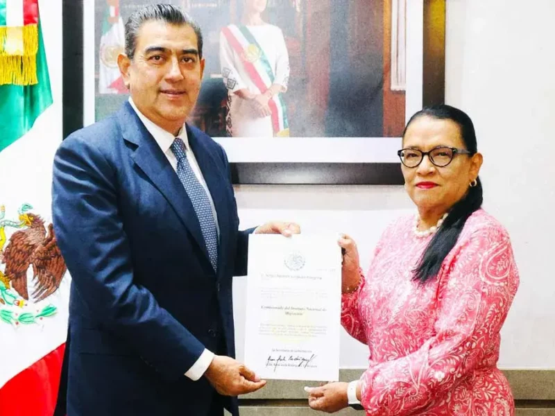 Sergio Salomón Céspedes recibe nombramiento como comisionado del INM