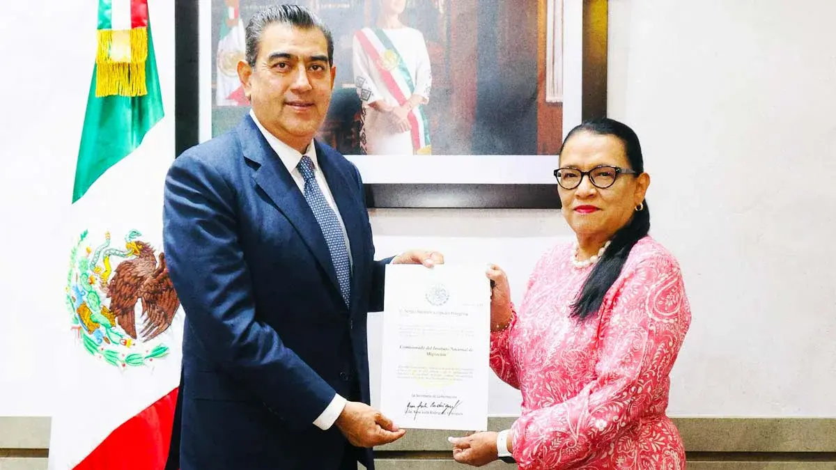 Sergio Salomón Céspedes recibe nombramiento como comisionado del INM