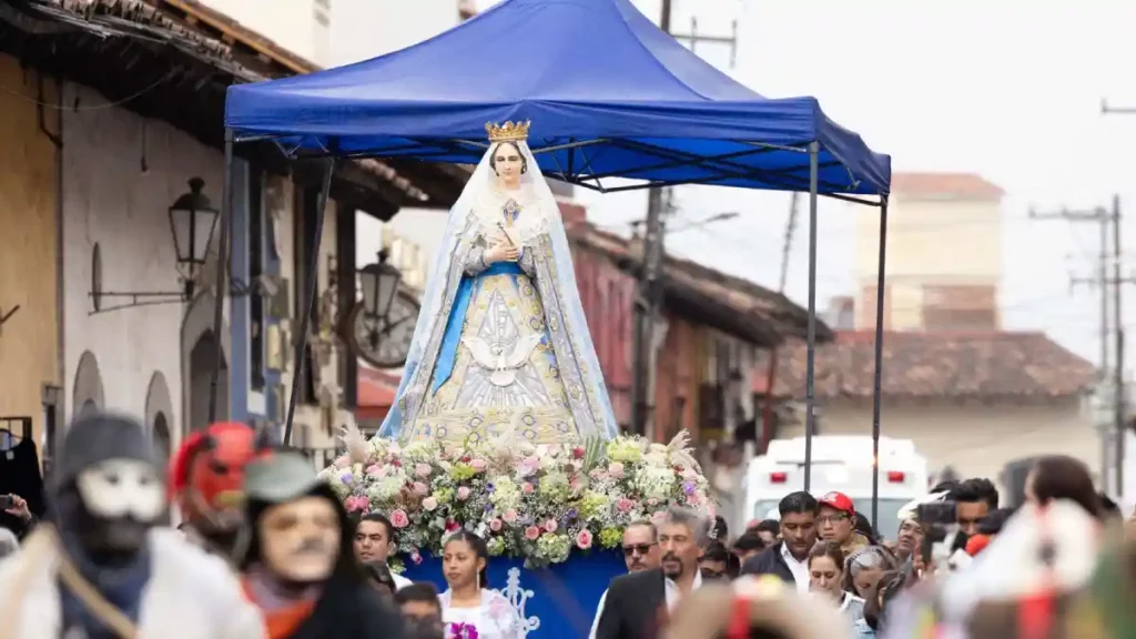 Por primera vez Zacatlán recibe premio por turismo religioso gracias a la Virgen de la Asunción