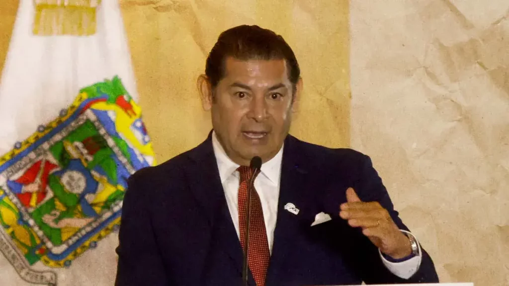 Alejandro Armenta solicitará auditoría al Issstep tras denuncias por mal servicio 