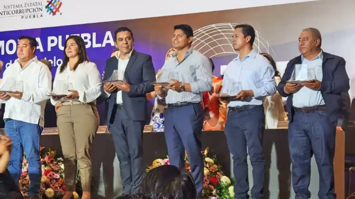 Acude Omar Muñoz a la presentación de la “Plataforma Digital Estatal, Revolución Digital por Amor a Puebla”