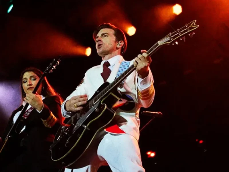 Drake Bell corre a ingeniero de audio en pleno concierto en la Feria de Puebla 2025