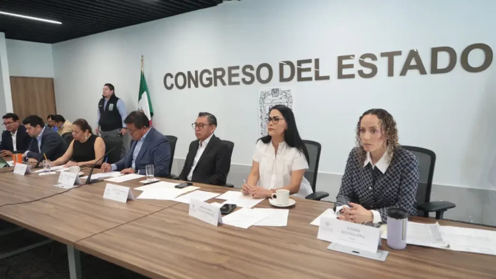 Aprueba Comisión del Congreso reformas para armonizar la Constitución local con la federal