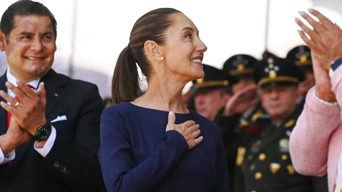 Claudia Sheinbaum encabezó el Desfile 5 de Mayo en Puebla; participaron 33 instituciones educativas