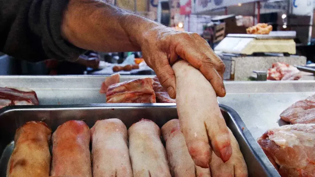 Intoxicación por carne de puerco en Ajalpan afectó a pobladores de 24 comunidades