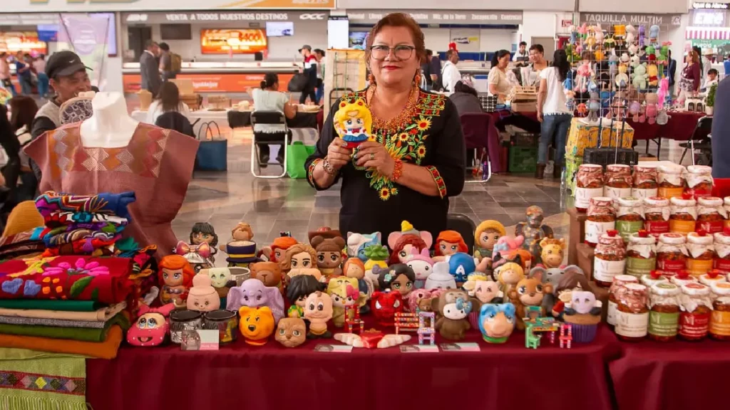 Gobierno de la Ciudad y Fundación ADO inauguran Mercadito Artesanal en la CAPU