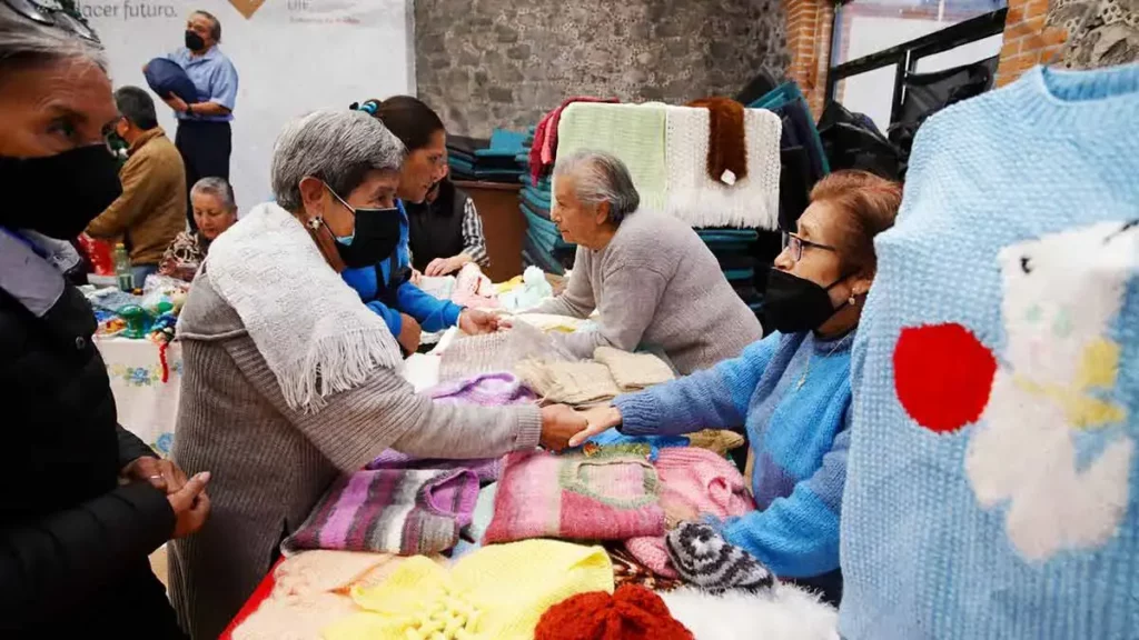 DIF Puebla realizará revisión integral a Casa del Abue tras manifestación de adultos mayores 