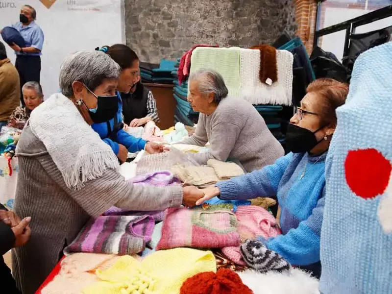 DIF Puebla realizará revisión integral a Casa del Abue tras manifestación de adultos mayores 