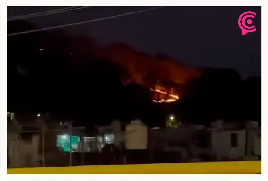 Incendio en Cerro de Amalucan amenaza a vecinos de zonas habitacionales cercanas  