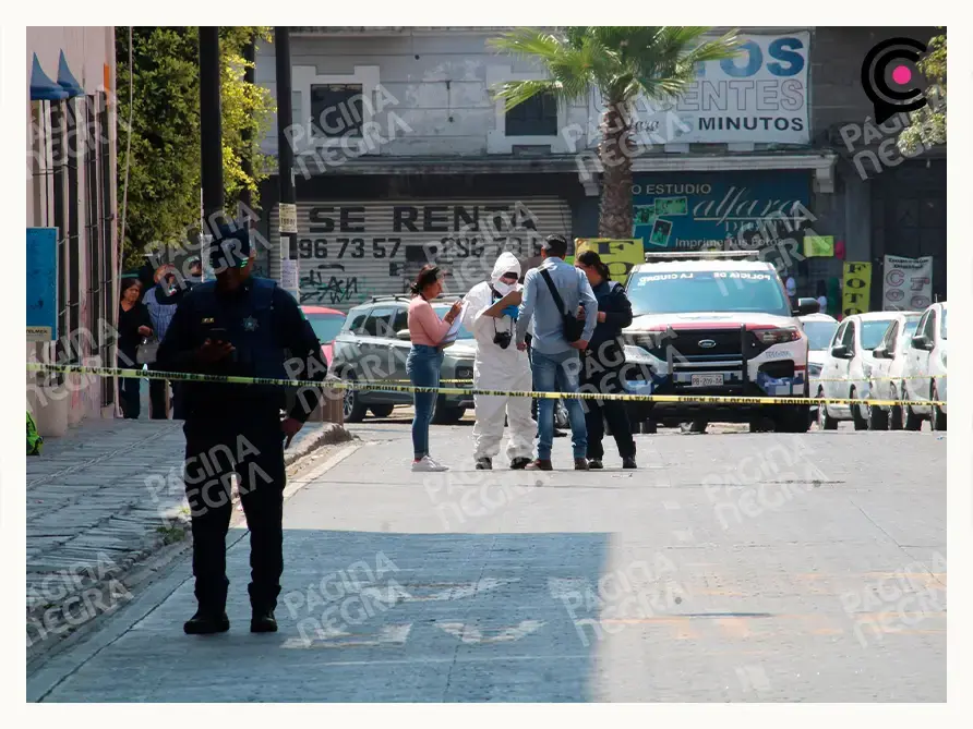 Indigente murió frente a la Fiscalía de Género en el Centro Histórico de Puebla