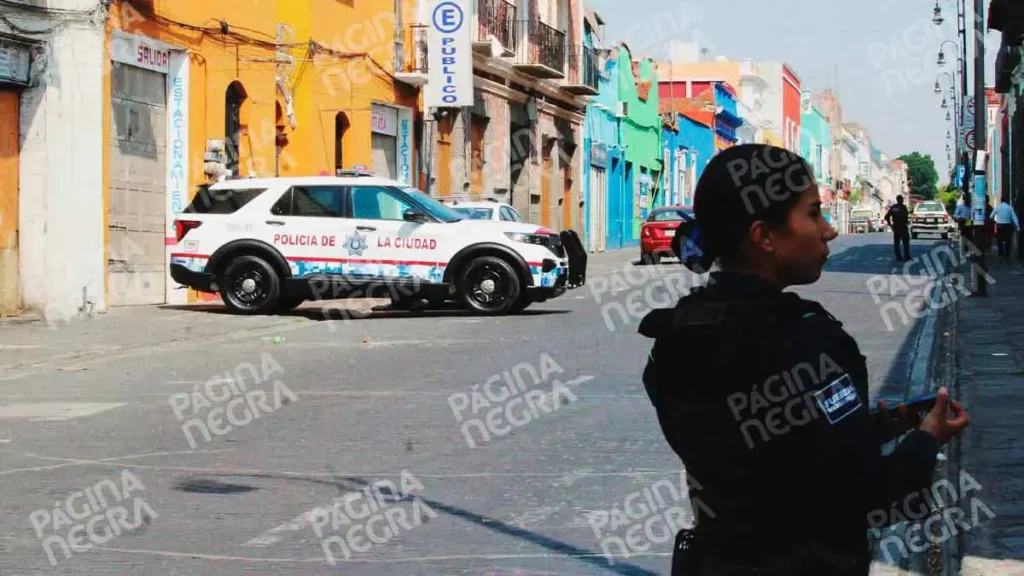 Indigente murió frente a la Fiscalía de Género en el Centro Histórico de Puebla