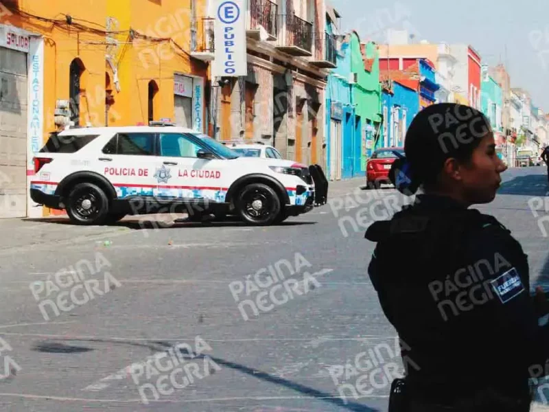 Indigente murió frente a la Fiscalía de Género en el Centro Histórico de Puebla