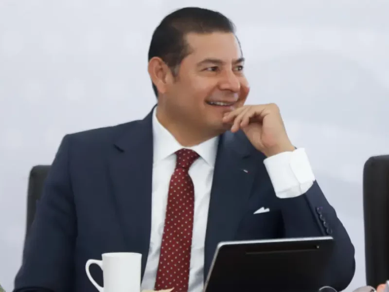 Gobierno estatal y empresas automotrices fortalecen competitividad de la industria