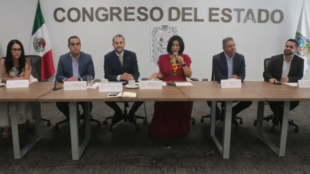 Aprueba Comisión del Congreso exhorto para ampliar puntos de cobro de casetas
