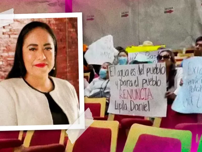 Habitantes de Cuautlancingo exigen destitución de directora del Sosapac; alcalde promete atender demandas 