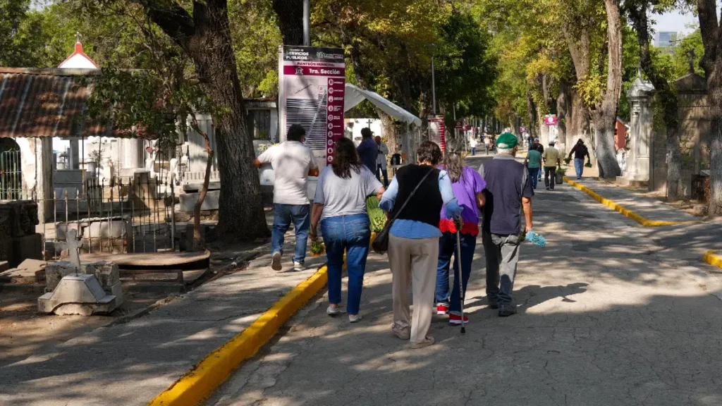 Recibió Panteón Municipal cerca de 35 mil visitantes por el Día de las Madres