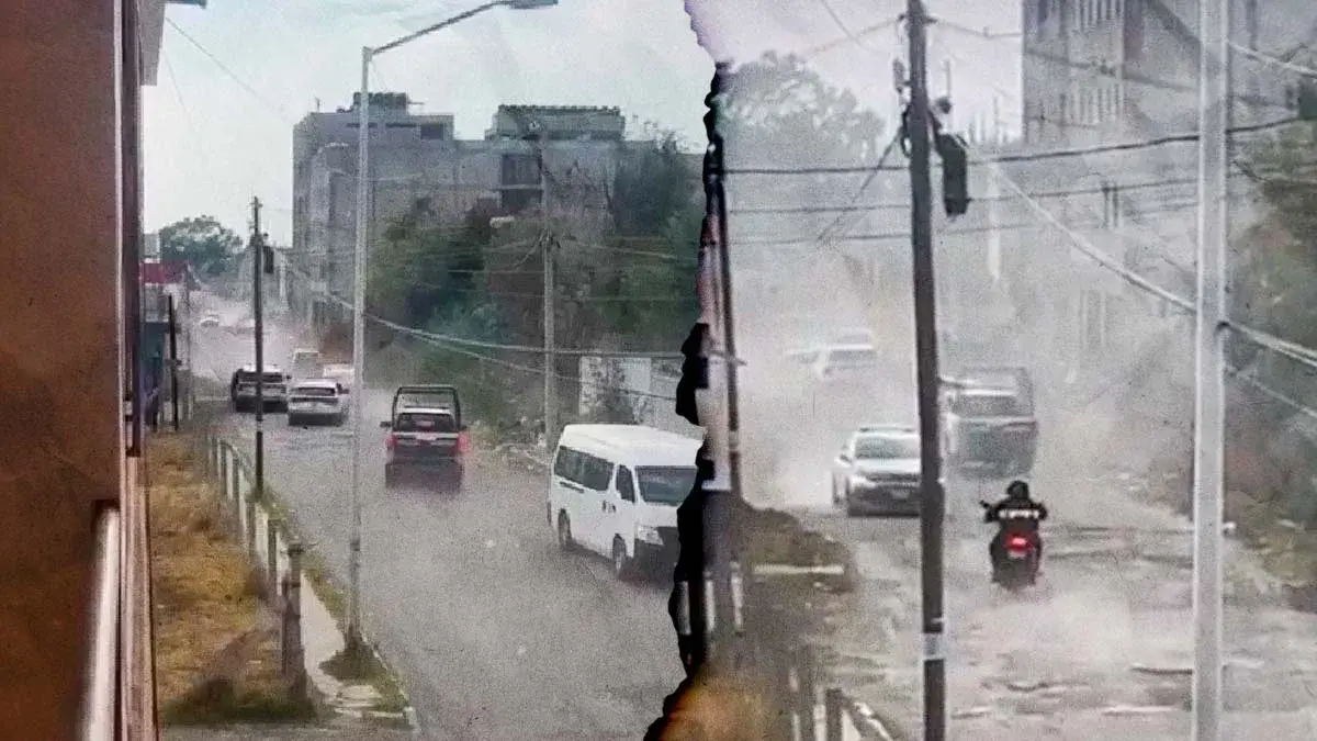 Tras persecución y balacera policías detuvieron a asaltantes de OXXO de Xilotzingo en Totimehuacan, Puebla