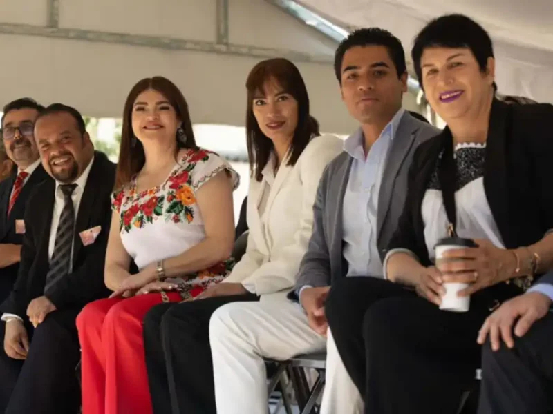 En Zacatlán honran a los héroes de la Batalla del 5 de mayo; son ejemplo de valentía y coraje, afirma regidor de Educación