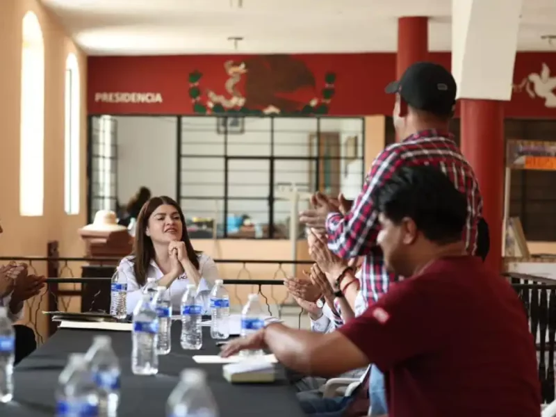 Zoquitla tendrá su propio bachillerato digital gracias al apoyo de Bety Sánchez y Alejandro Armenta