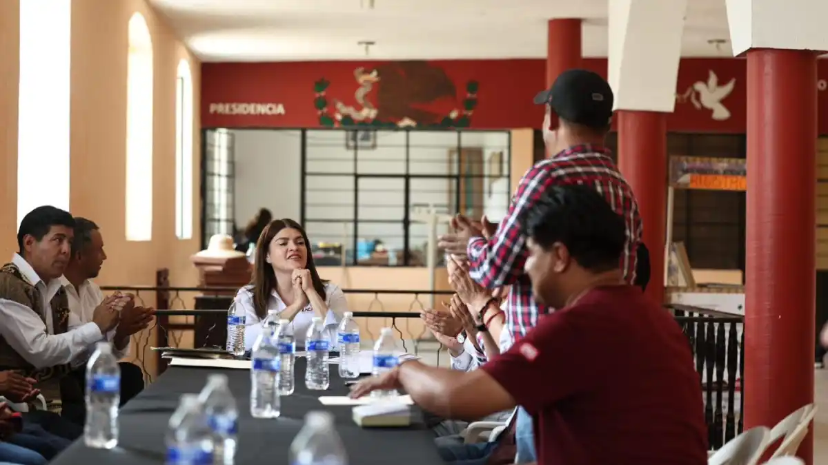 Zoquitla tendrá su propio bachillerato digital gracias al apoyo de Bety Sánchez y Alejandro Armenta