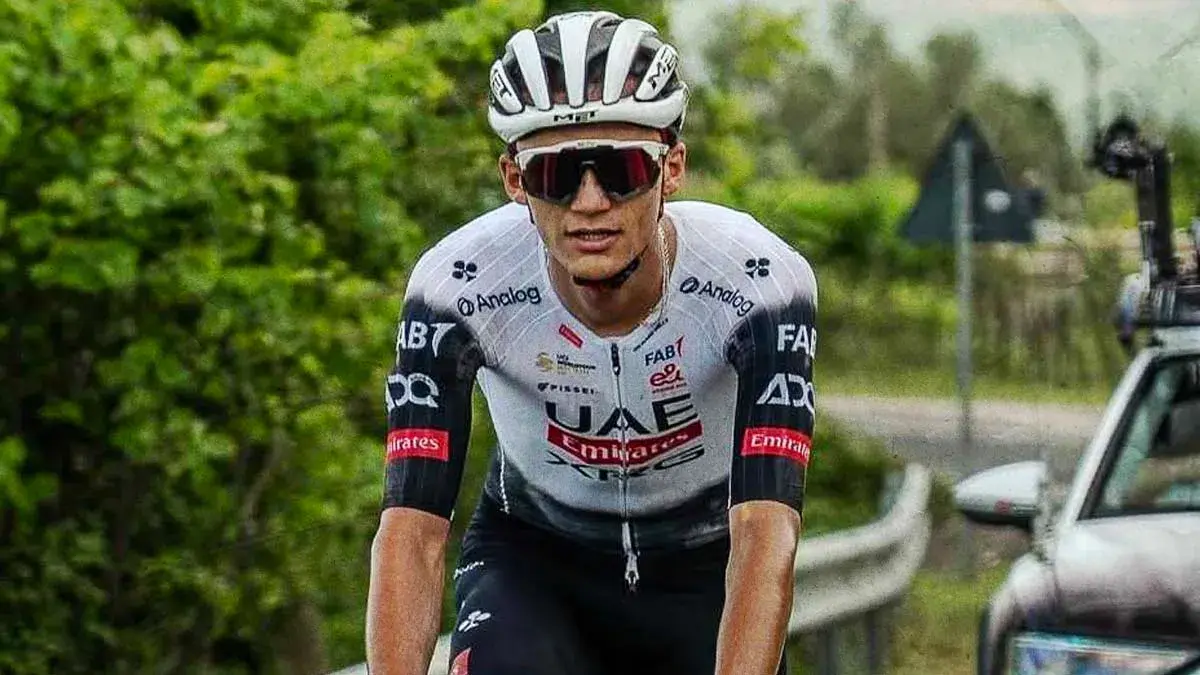 Isaac del Toro es quinto lugar de la clasificación general del Giro de Italia 2025