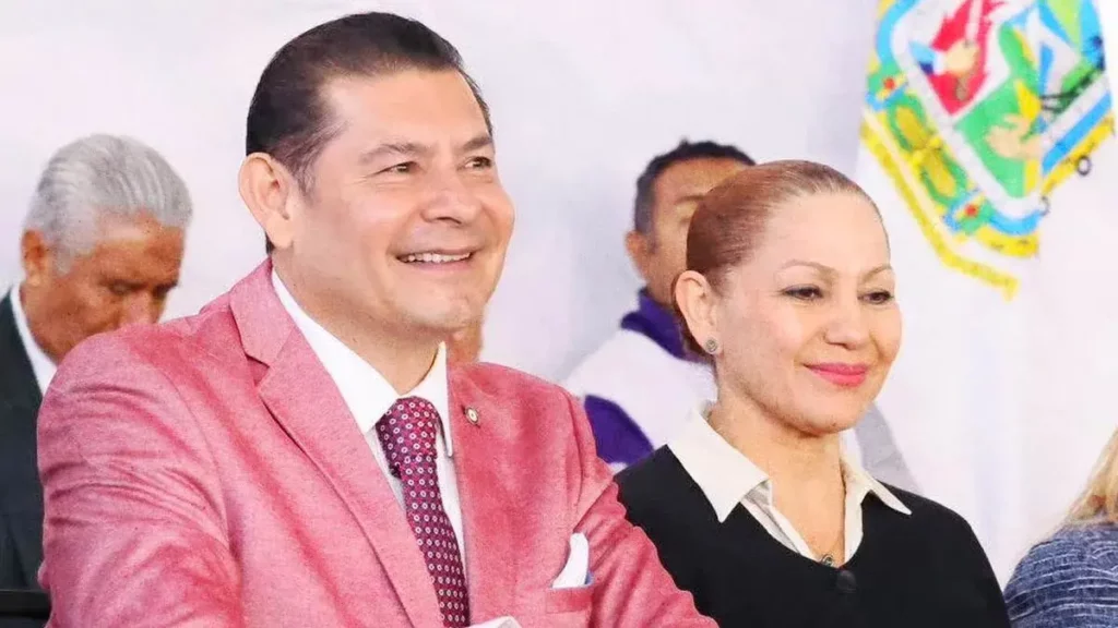 Alejandro Armenta anuncia posible salida de Yadira Lira de la Secretaría de Desarrollo Turístico 