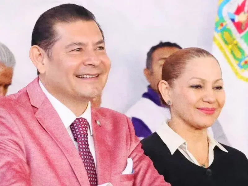 Alejandro Armenta anuncia posible salida de Yadira Lira de la Secretaría de Desarrollo Turístico 