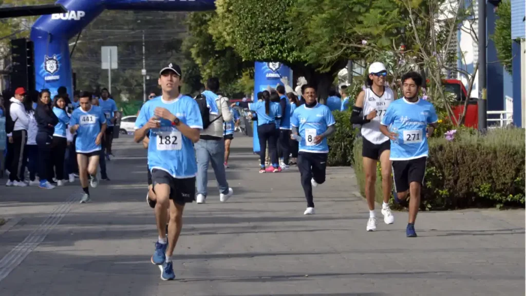 Celebra la BUAP carrera por el Día Internacional de la Enfermería