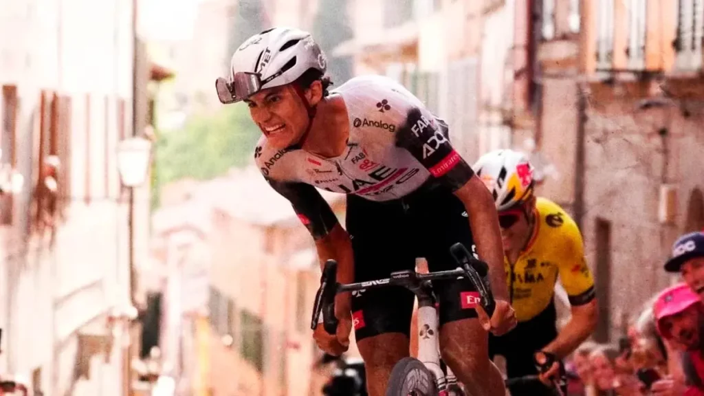 Isaac del Toro es nuevo líder general del Giro de Italia 2025