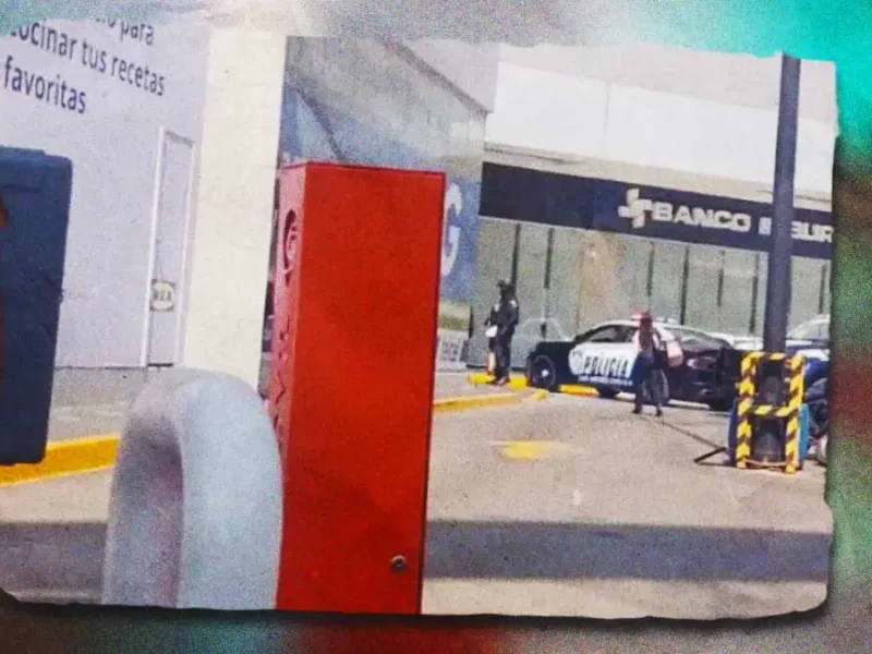 Delincuentes asaltan a cuentahabiente en plaza comercial de San Andrés Cholula