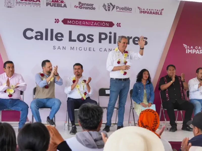 Inaugura Pepe Chedraui modernización de calle Los Pilares en San Miguel Canoa