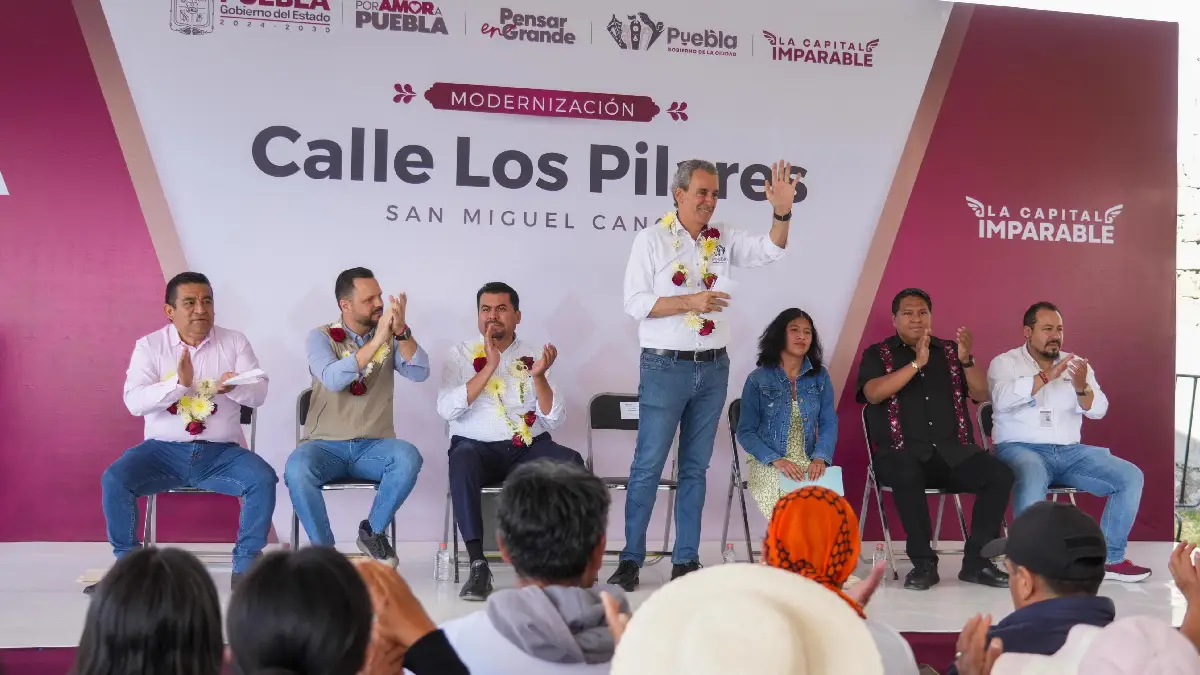 Inaugura Pepe Chedraui modernización de calle Los Pilares en San Miguel Canoa