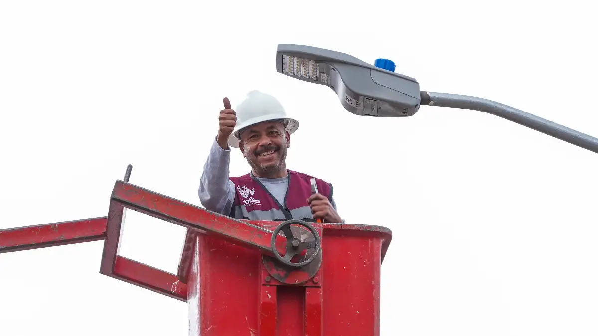 Puebla Brilla llega a Maravillas, con Pepe Chedraui el fraccionamiento cuenta con alumbrado LED al 100%