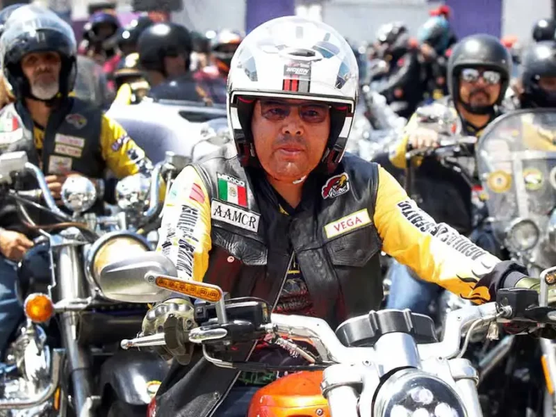 Motociclistas de Puebla preparan manifestación contra reforma para uso de chalecos y cascos rotulados