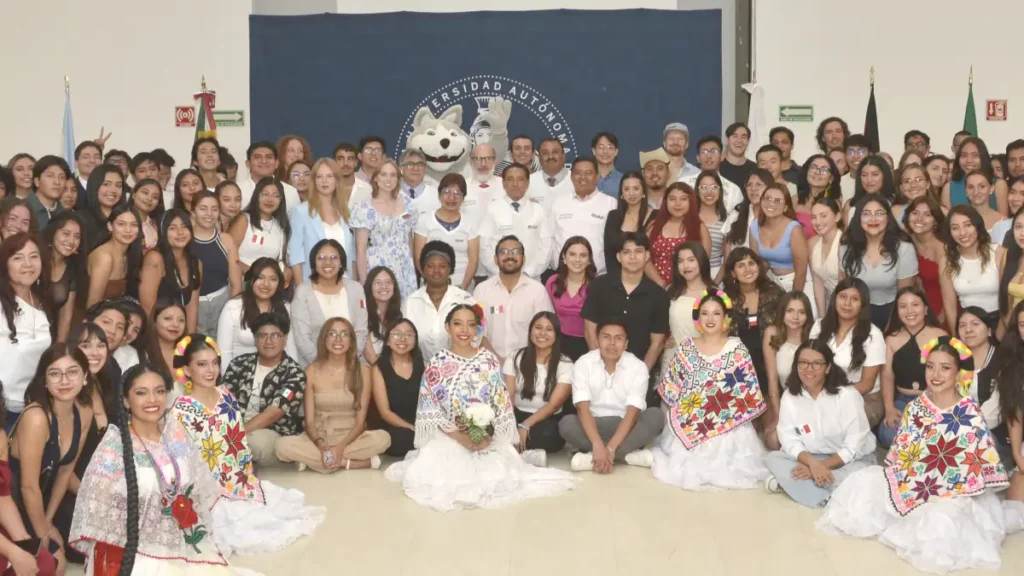 Despide la BUAP a 218 estudiantes de intercambio de AL, Europa y Asia