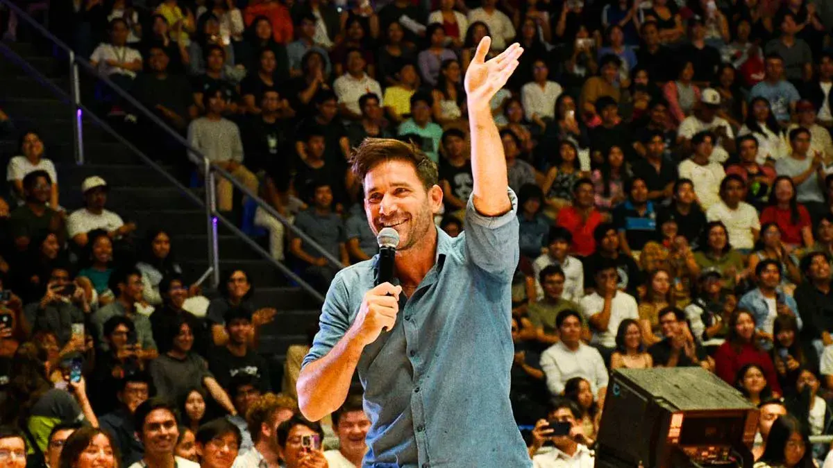 Javier Santaolalla recordó en Puebla cómo nació su pasión por divulgar ciencia en redes sociales 
