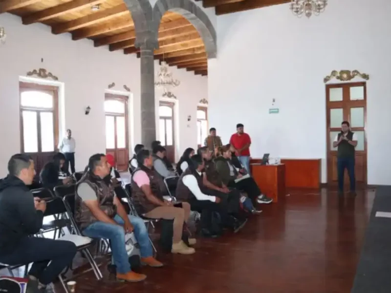 Capacitan a presidentes auxiliares de Zacatlán