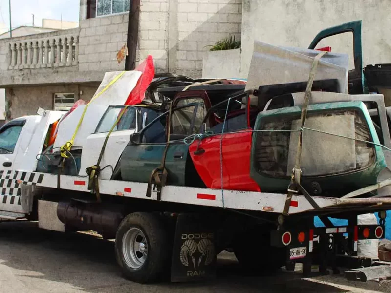 Anuncian operativos contra zonas con venta de autopartes robadas en Puebla