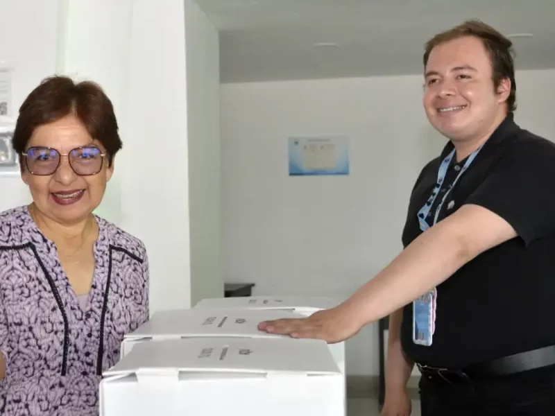 La Rectora Lilia Cedillo emitió su voto para la elección del nuevo Consejo Universitario
