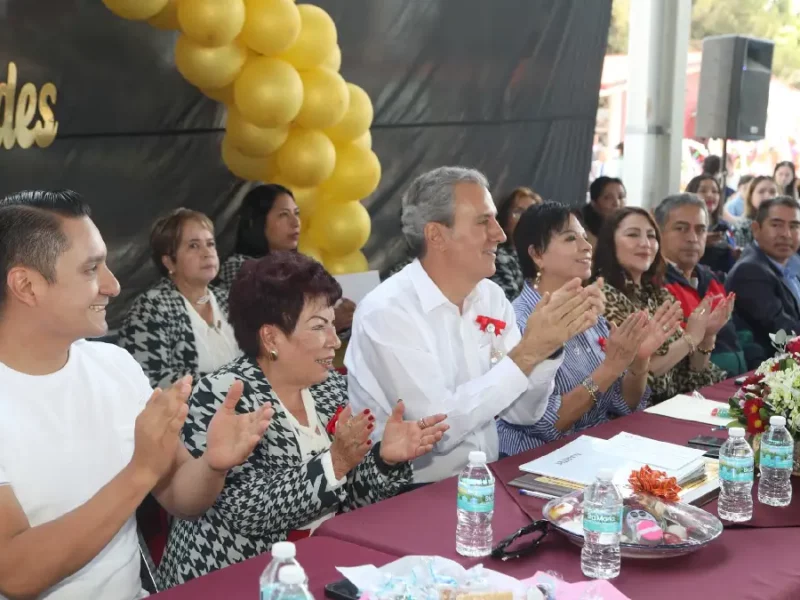 Reconoció Pepe Chedraui a las y los maestros por su labor para la formación de niñas, niños y adolescentes