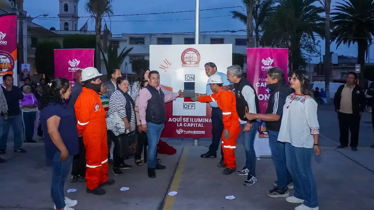 Se ilumina San Miguel Canoa con tecnología LED gracias a Puebla Brilla